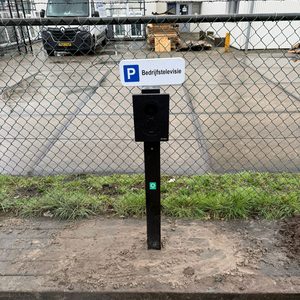 Twee slimme laadpalen geplaatst in Apeldoorn - Afbeelding 1