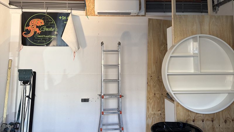 Single-split airco met buitenunit op dak in Apeldoorn