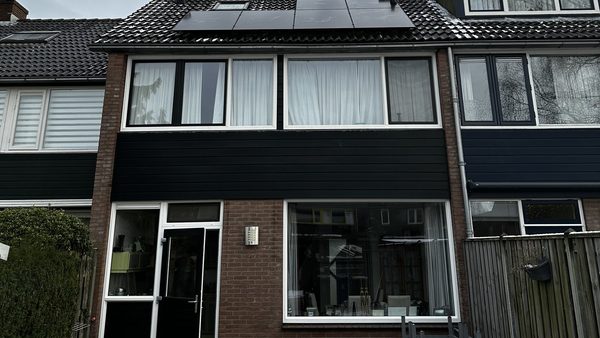 Modern zonnepanelensysteem in Apeldoorn