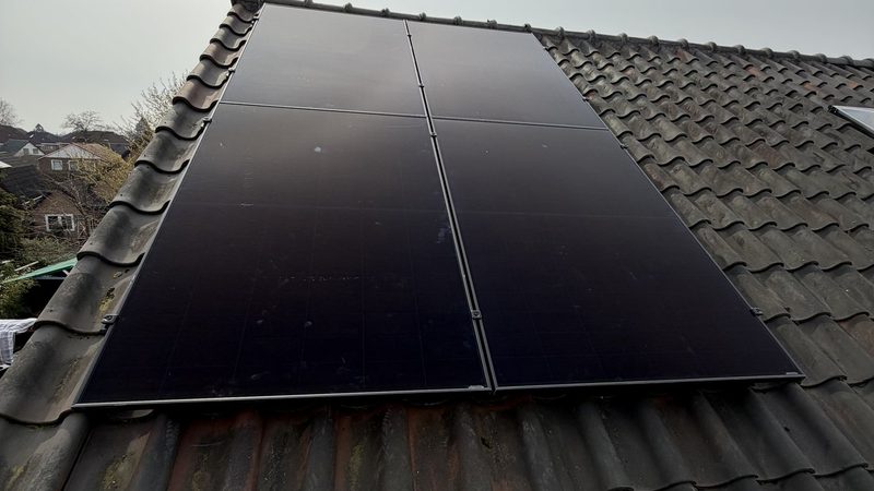All-black zonnepanelen in Apeldoorn