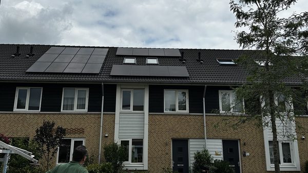 Stijlvolle Zonnepanelen Installatie in Apeldoorn