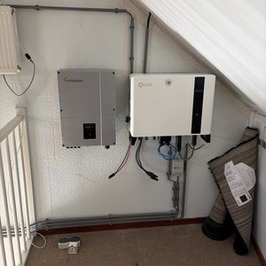 8 zonnepanelen geplaatst in Apeldoorn - Afbeelding 5
