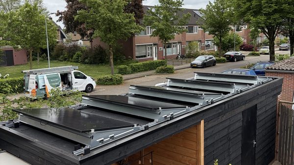 8 zonnepanelen met hybride omvormer in Twello