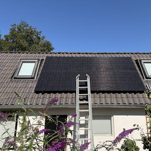 12 zonnepanelen met hybride omvormer in Apeldoorn - Afbeelding 6